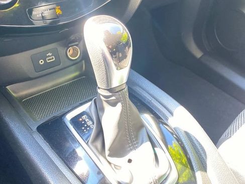 Used 2021 Nissan Rogue Sport SV FWD image 28