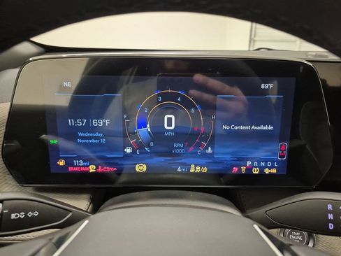 New 2026 Chevrolet Equinox LT w/ Convenience Package II image 11