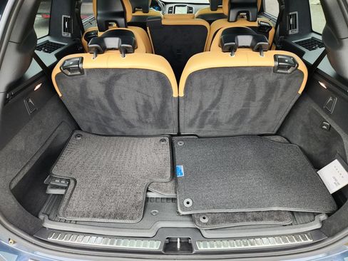 Certified 2024 Volvo XC90 T8 Ultimate w/ Lounge Package AWD/4WD image 37