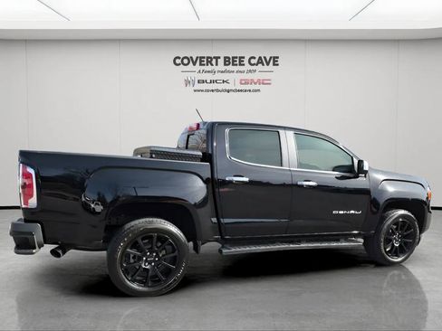 Used 2022 GMC Canyon Denali w/ Denali Black Edition Package image 10