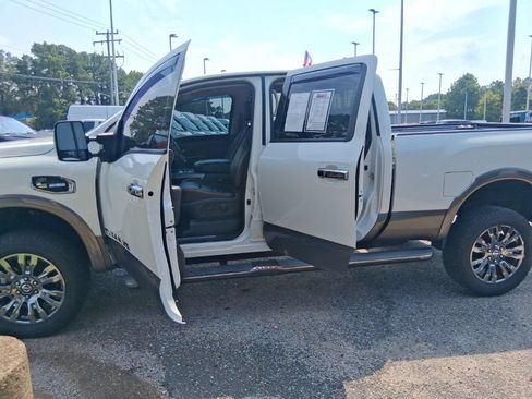 Used 2016 Nissan Titan Platinum Reserve AWD/4WD image 14