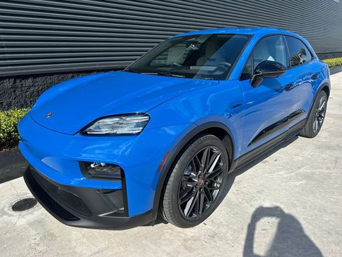 Used 2026 Porsche Macan GTS Electric AWD/4WD image 7