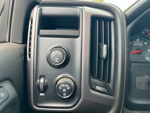 Used 2017 GMC Sierra 1500 SLT AWD/4WD image 24