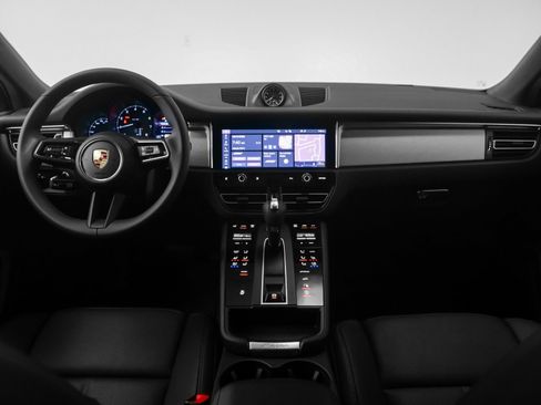 Used 2025 Porsche Macan image 26