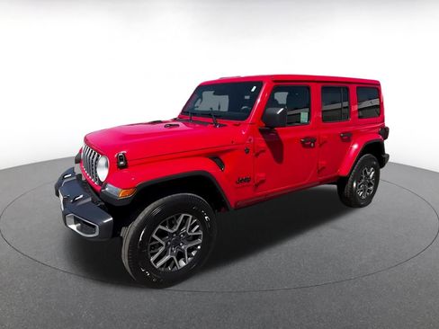 Used 2025 Jeep Wrangler Unlimited Sahara AWD/4WD image 8