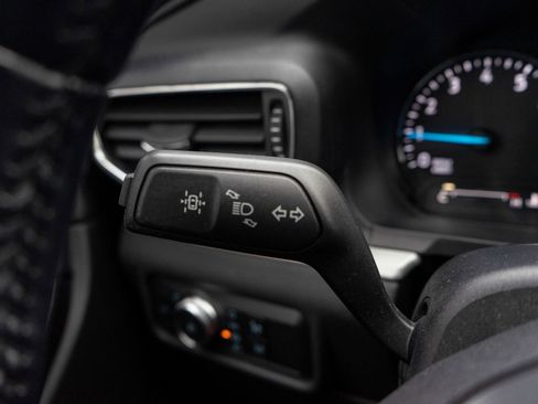 Used 2020 Ford Explorer XLT w/ Equipment Group 202A image 26