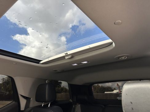 Used 2019 Chevrolet Traverse Premier w/ Redline Edition image 17