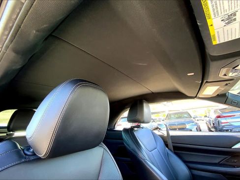 Used 2023 BMW 430i Convertible image 12