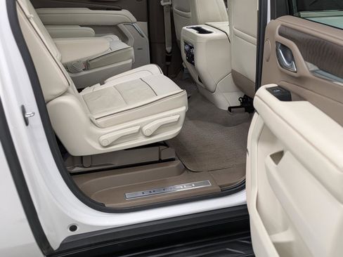 Used 2022 GMC Yukon XL Denali image 19