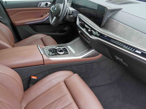Certified 2023 BMW X7 M60i w/ Executive Package image 10