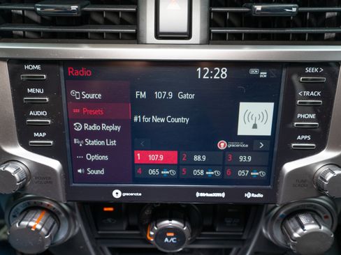 Used 2022 Toyota 4Runner SR5 image 17