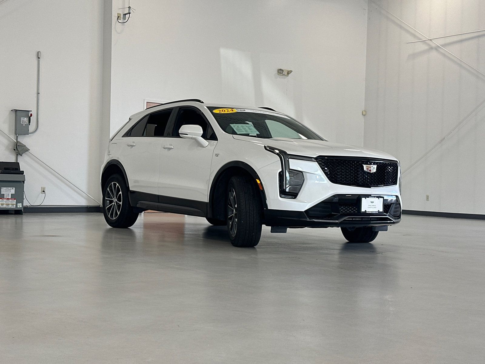 Used 2024 Cadillac XT4 Sport w/ LPO, Floor Liner Package AWD/4WD image 2