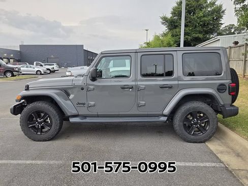 Used 2020 Jeep Wrangler Unlimited Sahara AWD/4WD image 2