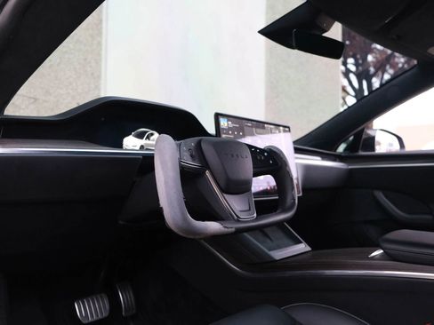 Used 2021 Tesla Model S Plaid image 19