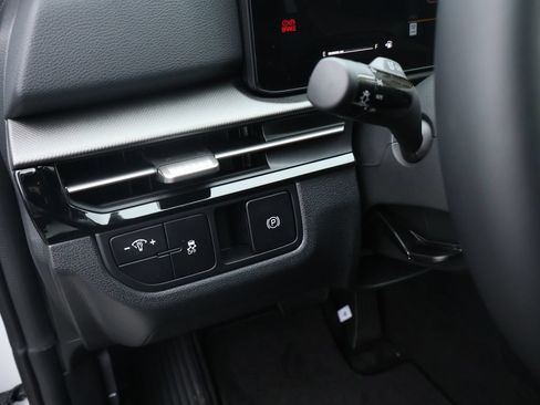 New 2026 Kia Sportage LX w/ LX Convenience Package AWD/4WD image 28