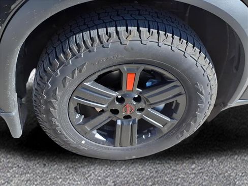 Used 2025 Nissan Rogue SV image 9