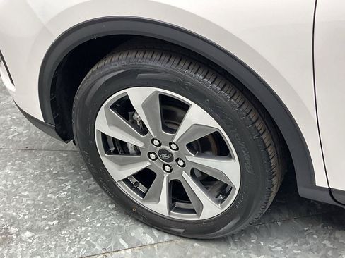 Certified 2024 Ford Escape Platinum AWD/4WD image 31