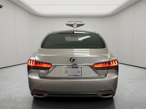 Used 2022 Lexus LS 500 w/ Interior Upgrade Package RWD image 4