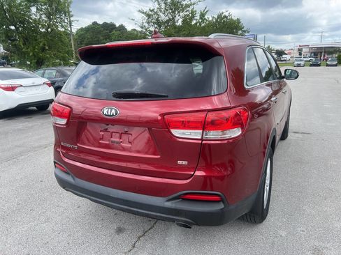 Used 2016 Kia Sorento FWD image 5