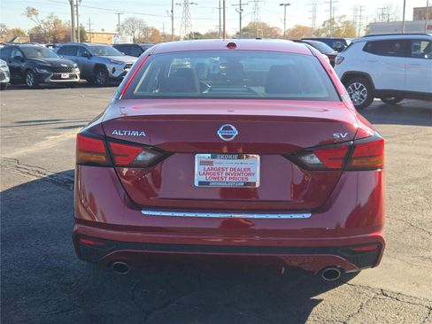 Used 2022 Nissan Altima 2.5 SV w/ SV Premium Package image 15