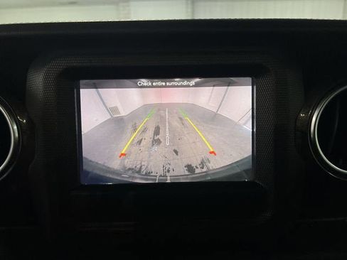 Used 2021 Jeep Wrangler Unlimited Sahara image 14