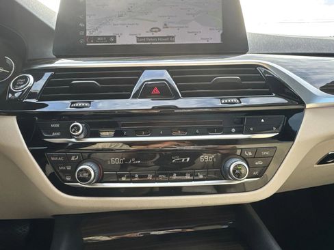 Used 2017 BMW 540i xDrive image 17