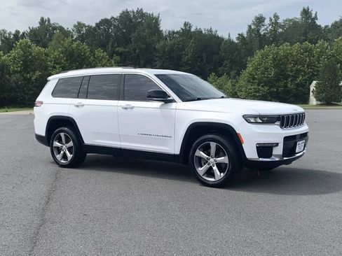 Used 2022 Jeep Grand Cherokee L Limited RWD image 1