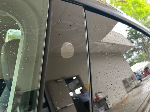Used 2024 Tesla Model Y Long Range RWD image 16