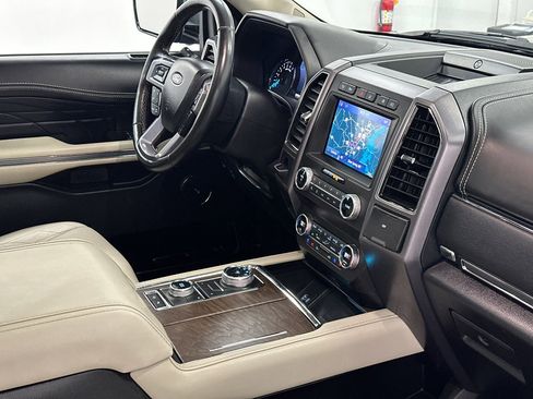 Used 2020 Ford Expedition Platinum image 12