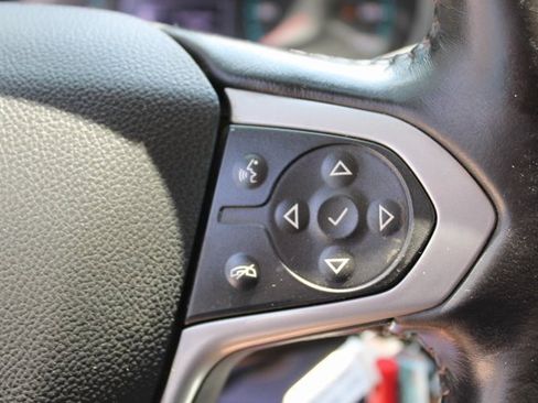 Used 2022 Chevrolet Colorado LT w/ Fleet Safety Package image 18