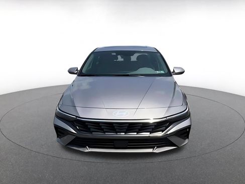 Used 2025 Hyundai Elantra SEL FWD image 5