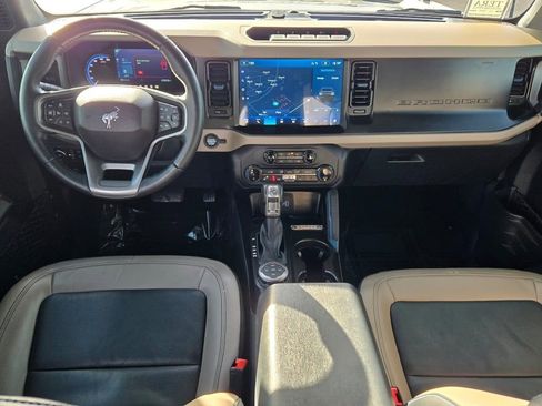 Used 2022 Ford Bronco Wildtrak image 21