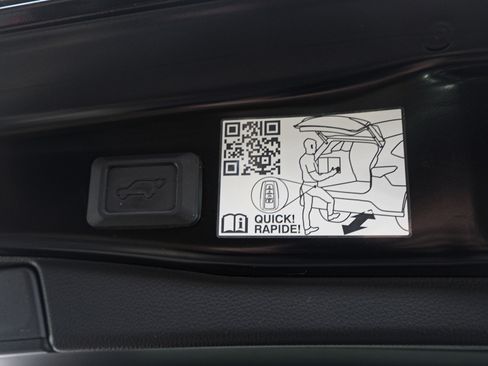 Used 2024 Toyota RAV4 Limited image 10