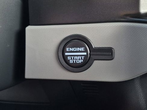 Used 2023 Ford Bronco Badlands image 28