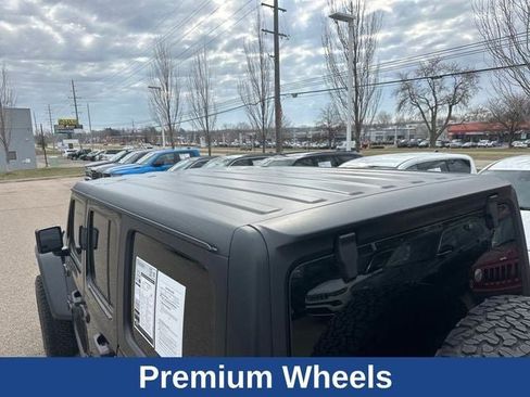 Used 2024 Jeep Wrangler Unlimited Rubicon w/ Technology Group image 22