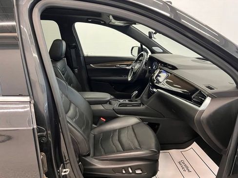 Used 2020 Cadillac XT6 Premium Luxury w/ Platinum Package AWD/4WD image 16