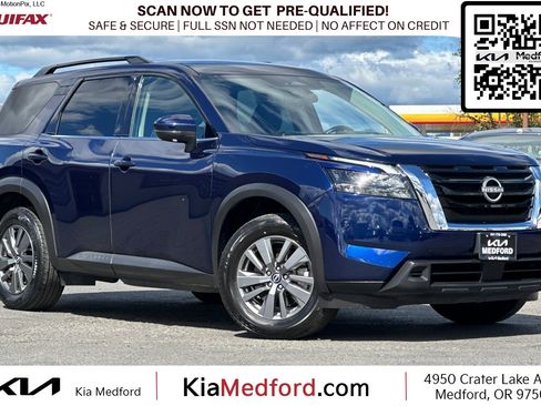Used 2025 Nissan Pathfinder SV AWD/4WD image 1