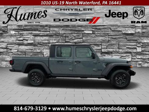 New 2026 Jeep Gladiator Sport image 2