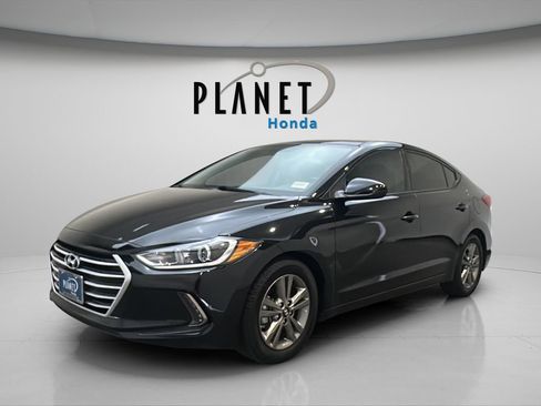Used 2018 Hyundai Elantra Value Edition FWD image 3