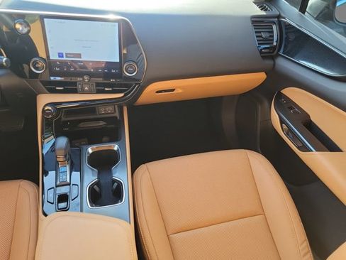 Used 2025 Lexus NX 250 FWD w/ Cold Area Package image 15