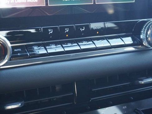 New 2025 GMC Canyon Elevation w/ Convenience Package image 28