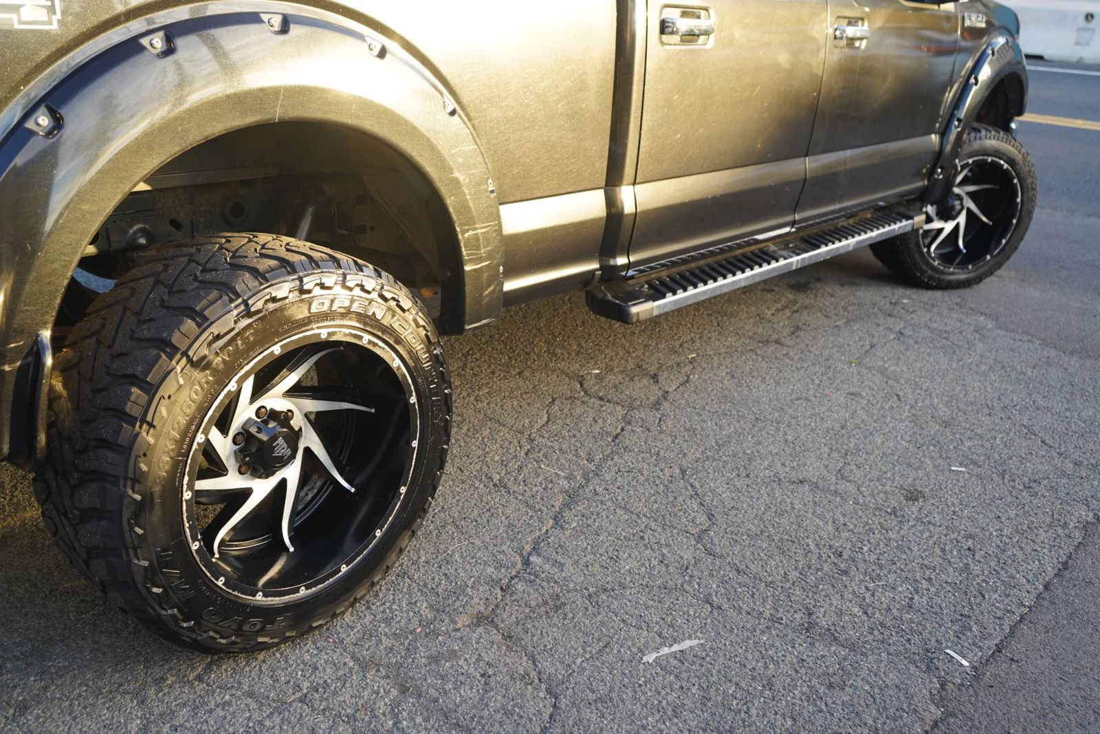 Used 2015 Ford F150 Lariat w/ Equipment Group 501A Mid AWD/4WD image 7