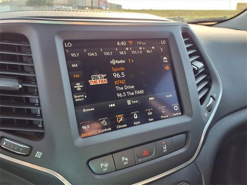 Used 2023 Jeep Cherokee Altitude Lux image 52