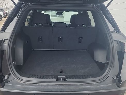 Used 2025 Chevrolet Equinox LT image 8