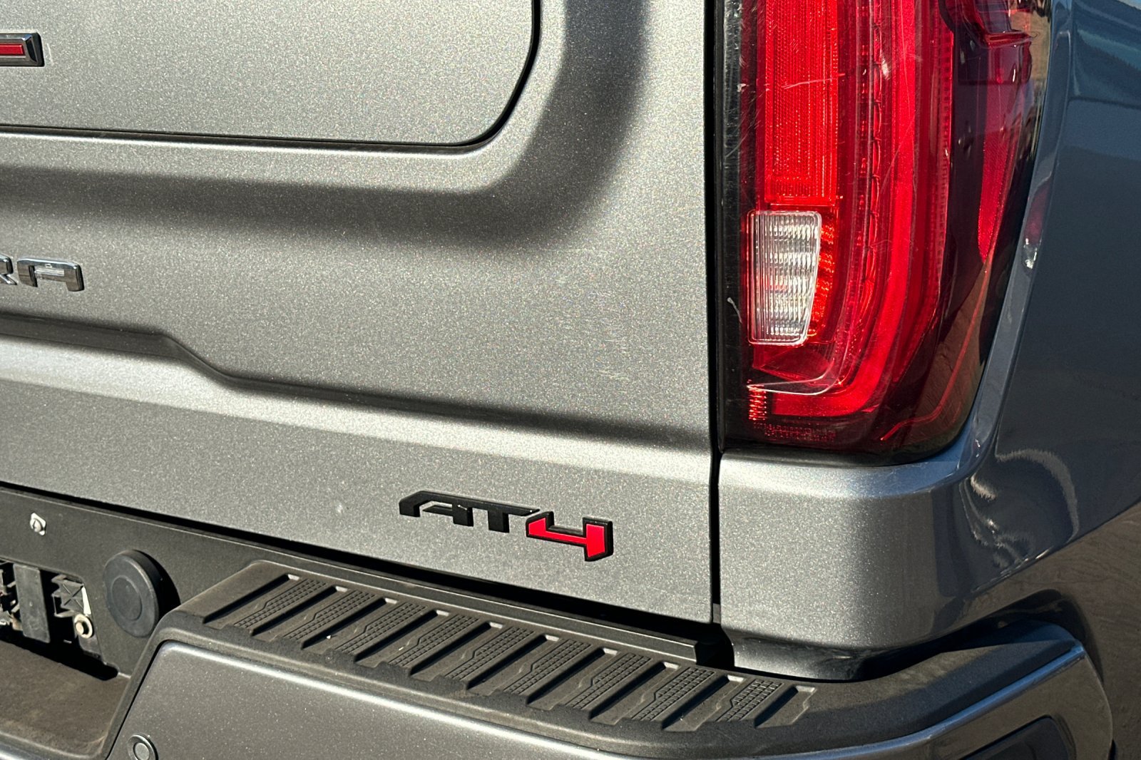 Used 2021 GMC Sierra 1500 AT4 w/ AT4 Value Package AWD/4WD image 6