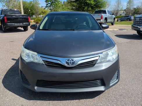 Used 2012 Toyota Camry LE image 9