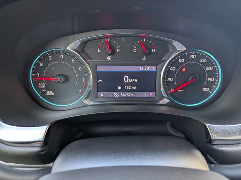 Used 2023 Chevrolet Traverse LT image 37