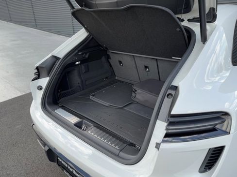 New 2025 Porsche Macan Turbo Electric image 27