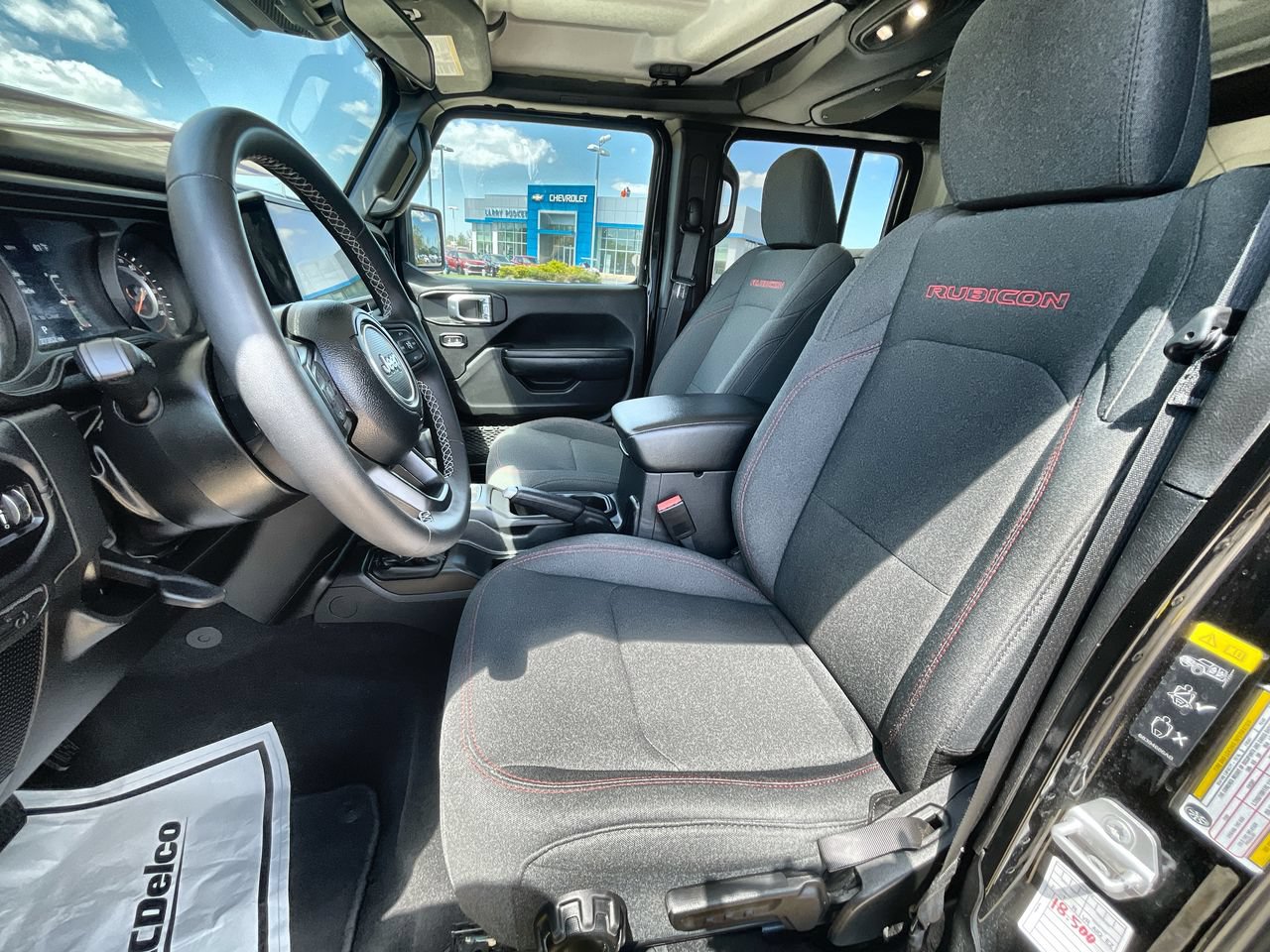 Used 2025 Jeep Wrangler Unlimited Rubicon AWD/4WD image 18