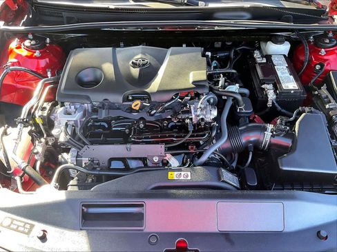 Used 2023 Toyota Camry SE image 12